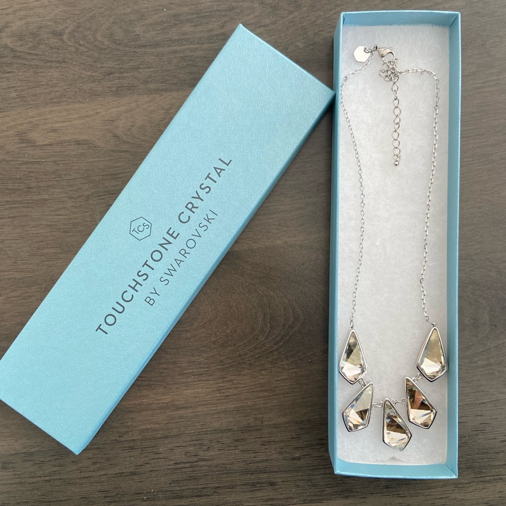 NWOT Touchstone Crystal Necklace